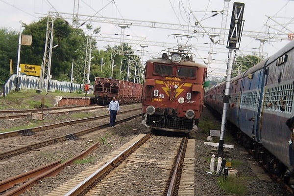 BSL WAG-5 # 23423 with its load at Nimbhora (Dhirendra Maurya)