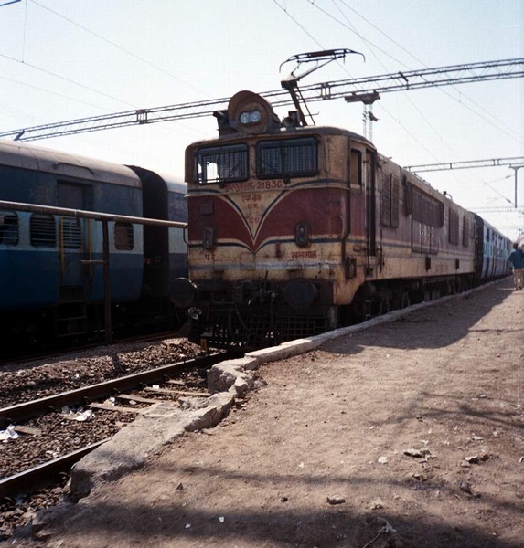 Valsad, WCAM-1, 21836, Indian Railways, Indian, Railways, India, Railway, IRFCA, loco, locomotive, engine, trains, train engine
