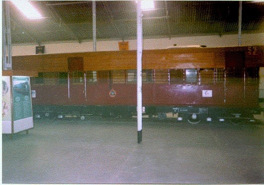 OK_royal_carriage_1899_ng_museum_nagpur_2003.jpg