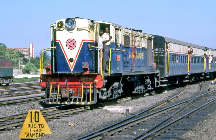 YDM-1 class loco