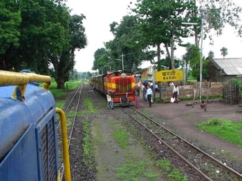 Crossing with Satpura Exp at Bargi