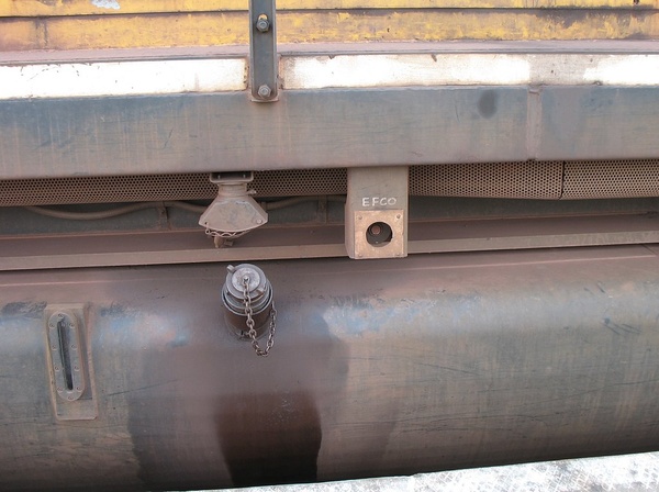 UBL12017_GY_9sept2006