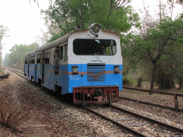 A trip on the Shimoga Town - Talguppa MG railbus.