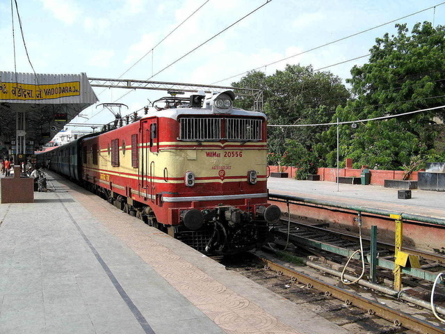 BRC-BL Intercity Express at BRC