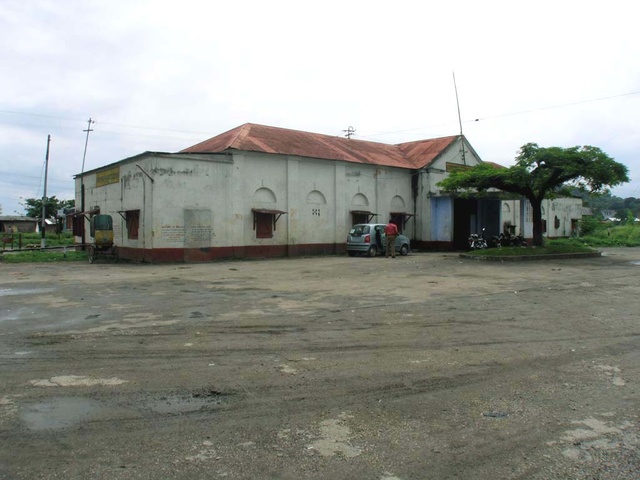 tezpur_stn.jpg