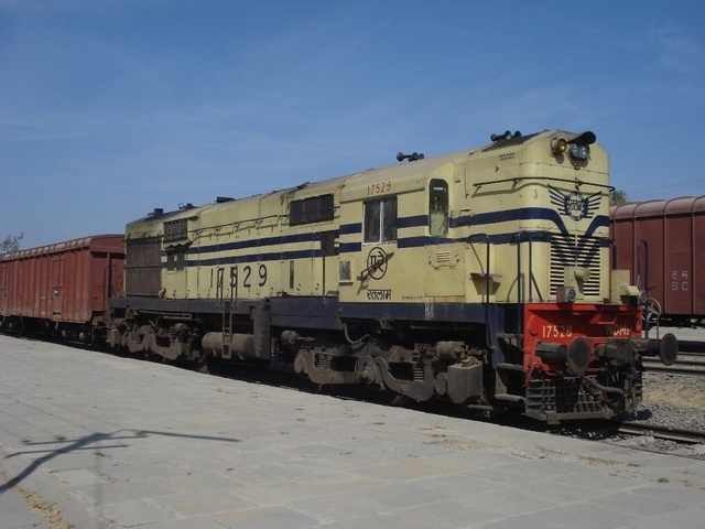 Ratlam WDM2 #17529 with BCNA Rake at Bijapur_2