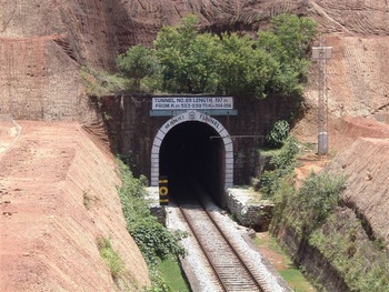 Tunnel_in_Konkan_Rly_1.jpg