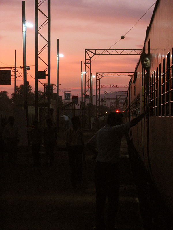dusk_gondwana_express_hoshangabad_IMG_0734