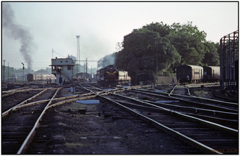 varanasi-incoming-train