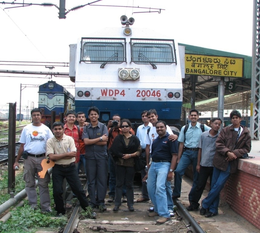 Bangalore IRFCAites with the journalist and photographer from Times of India. 05Apr08. SBC. By Arnab Acharya.