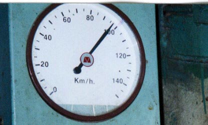 wdm_2_100kmh_speedo.jpg