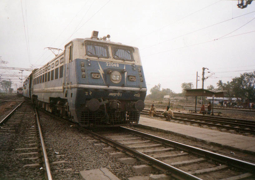wap1_22048_shatabdi_livery_goa_exp_et2.jpg