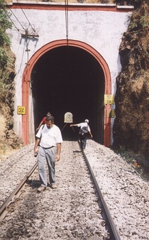 tunnel52_14feb04.jpg