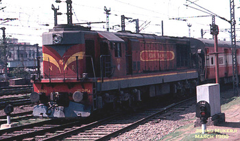 wdm4_18001_102dn_rajdhani_howrah.jpg