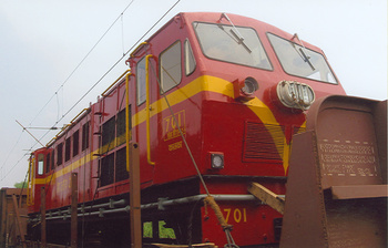 NG locos on flatcars at Mumbai