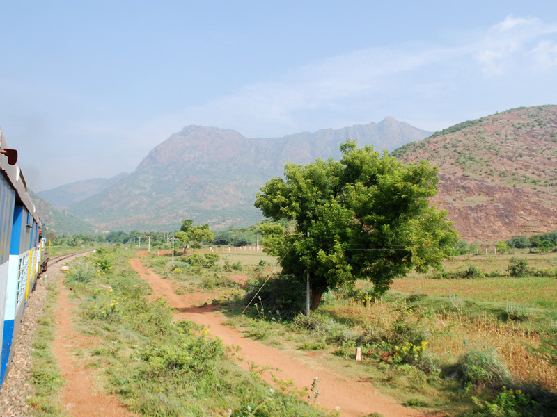 06_beautiful_landscape_between_usilampatti-andipatti3