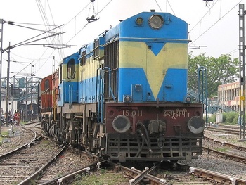 WDP_1_15011_shunts_a_dead_WDG_3A_and_a_VB_rake_out_of_Ambala.jpg