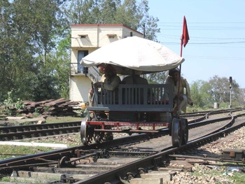 vyasnagar_trolley.jpg