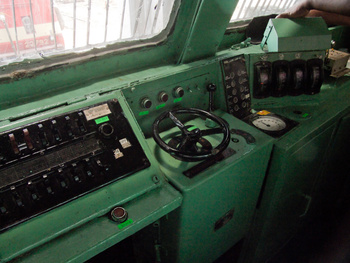 Rearranged cabs of WAP1 22001: switch panel is now at left, MP is more centred and the meters are to the right. Speedo and brake