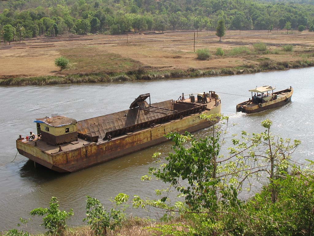 Barge_Shastri_1May2009