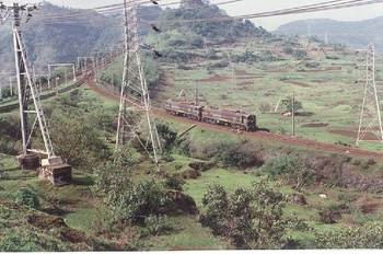 Bankers returning to Karjat on the third line