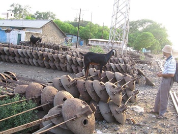 Castironchair_GPR_28may2005.jpg