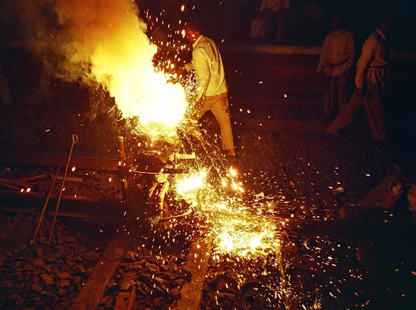 rail_fracture_welding_drama_ajni.jpg