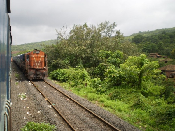 BGKT WDM WDM - 3A # 16321R with Jaipur Ernakulam express (Dhirendra Maurya)