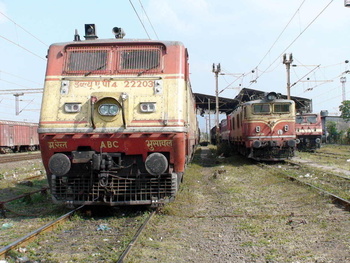 (For Loco Database)I stared, stared and kept staring at the beautiful Rajdhani livery BSL WAP-4# 22203. Venue is the Igatpuri el