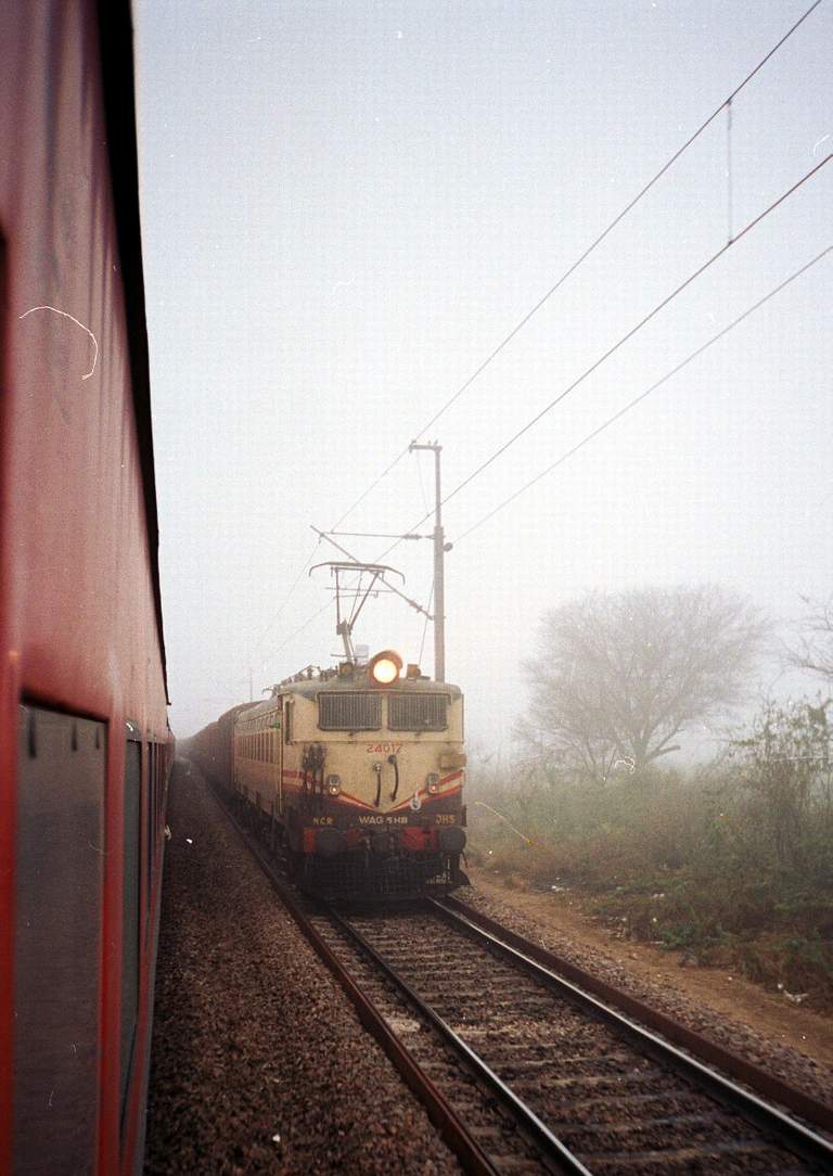 rajdhani_WAG5HB_Jhansi.jpg