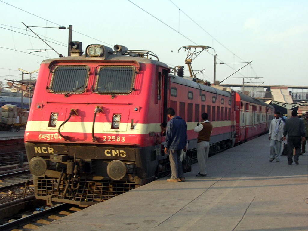 CNB_WAP4_22583_Sealdah_Rajd.jpg