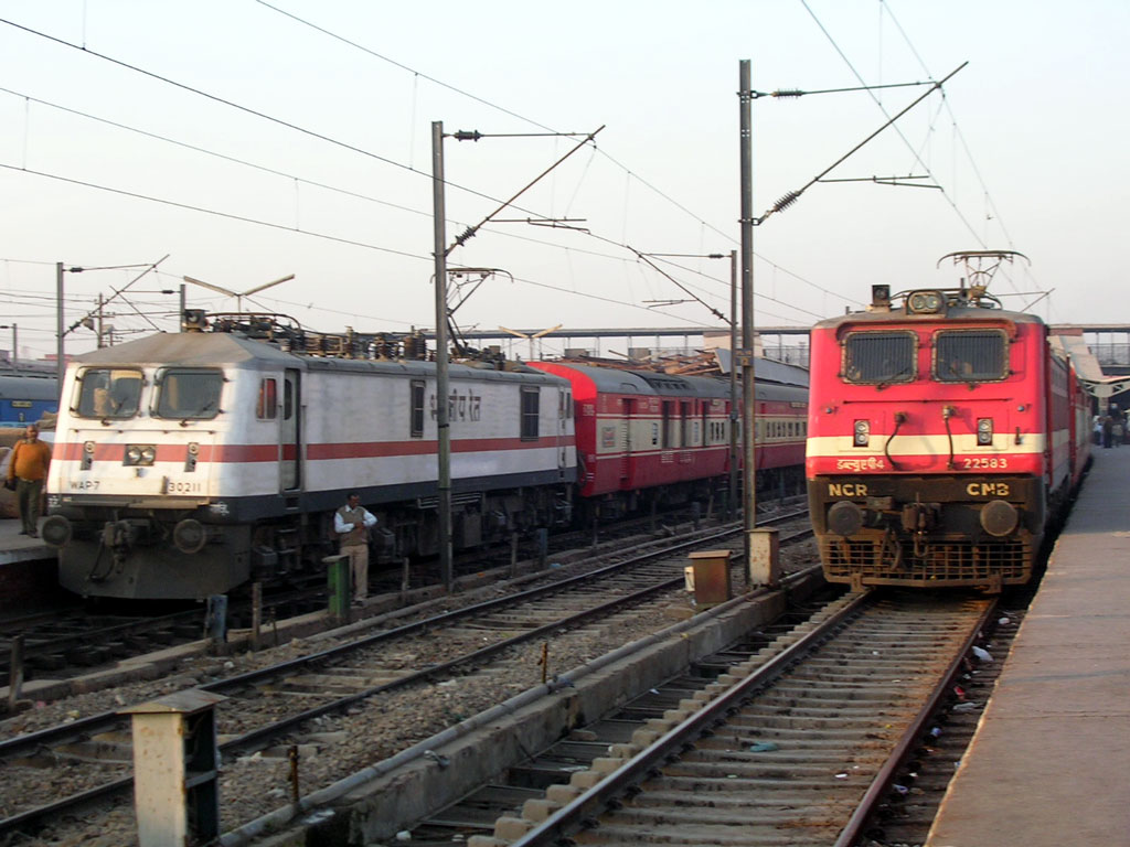 Howrah_Sealdah_Rajdhanis_ND.jpg