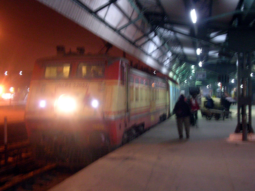 WAP1_22052_LKO_Shatabdi.jpg