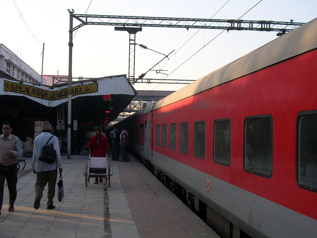 Mumbai_Rajdhani_Vadodara.jpg