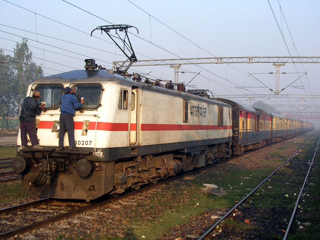 WAP7_Kalka_Shat_drivers.jpg