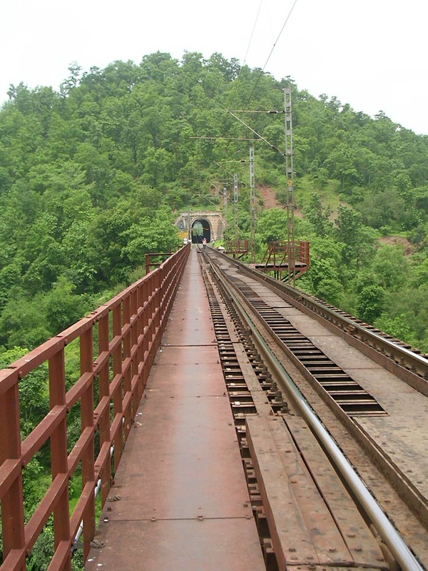 viaduct_walking.jpg