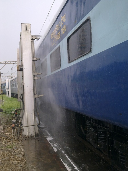 Automatic coach washing plant at Lokmanya Tilak Terminus
