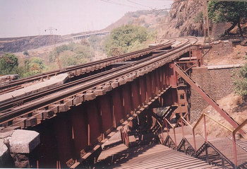 tata_bridge_6march2005.jpg