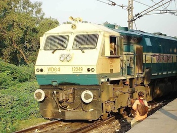 Sabarmati WDG-4 #12249 spotted at shakurbasti moving light.Photo taken by kanwardeep singh on 08.08.2010 at 06.45hrs. (kanwardee