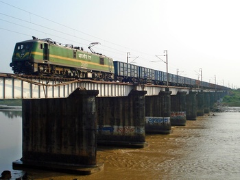 R DSC01857 - LGD WAG 9 #31163 - BOXNHL LOAD - AURANGA BRIDGE