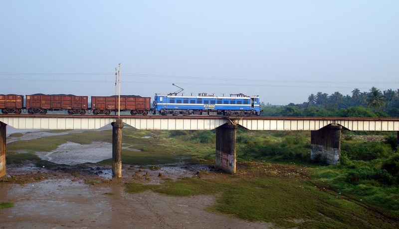 R DSC01903 - TATA WAG 7 #27602 - BOXN LOAD - AURANGA BRIDGE