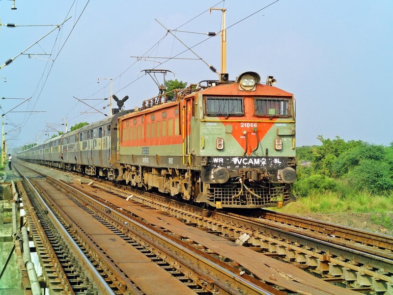 CP - 2472 Swaraj Exp - BL WCAM 2 #21866