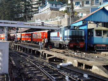 stabling_yard_at_simla_station_ksr_vikas_8nov03.jpg