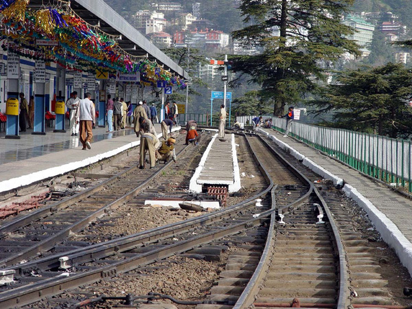 west_end_view_of_the_simla_station_ksr_vikas_8nov03.jpg