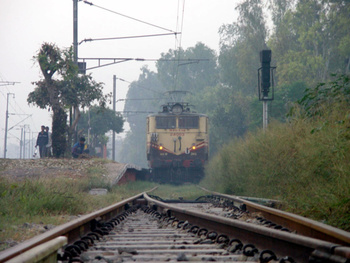 wag5hb_pragati_maidan_delhi_vikas_2nov03.jpg