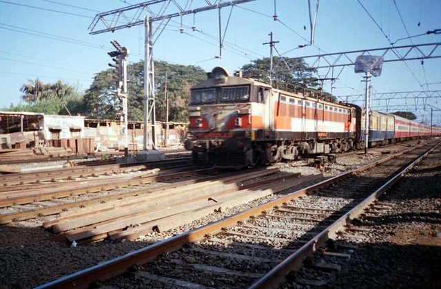 Mumbai_Rajdhani_WCAM2P.jpg