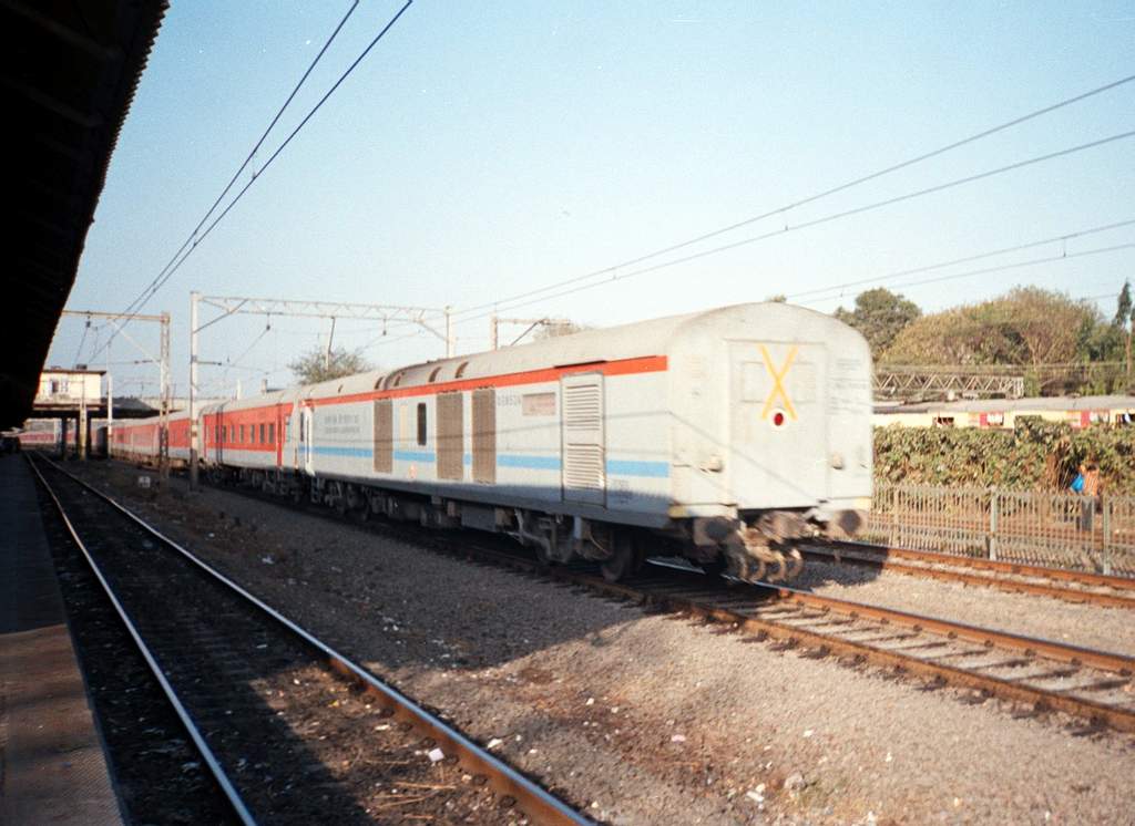 LHB_Mumbai_Rajdhani2.jpg