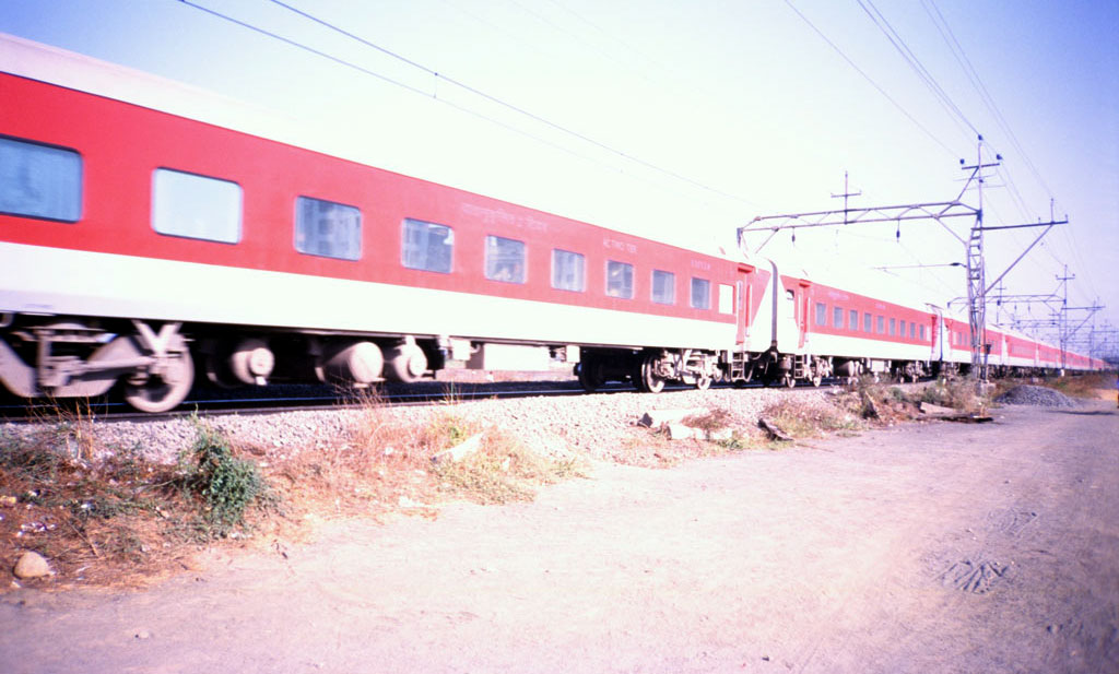 LHB_Mumbai_Rajdhani_001.jpg