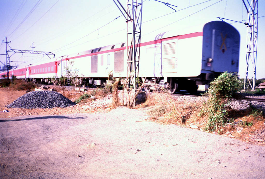 LHB_Mumbai_Rajdhani2_001.jpg