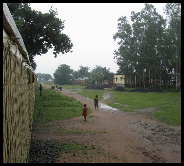 otherside of Chowhatta Platform